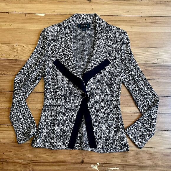 St. John rayon wool textured blend knit blazer. Size 4. - Picture 1 of 13
